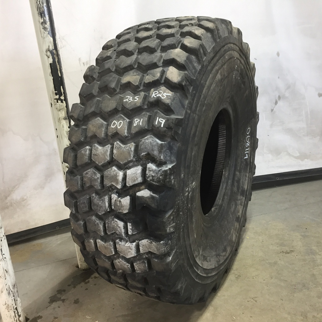 23.5/R25 Nokian Loader Grip L-3 176 B 75%