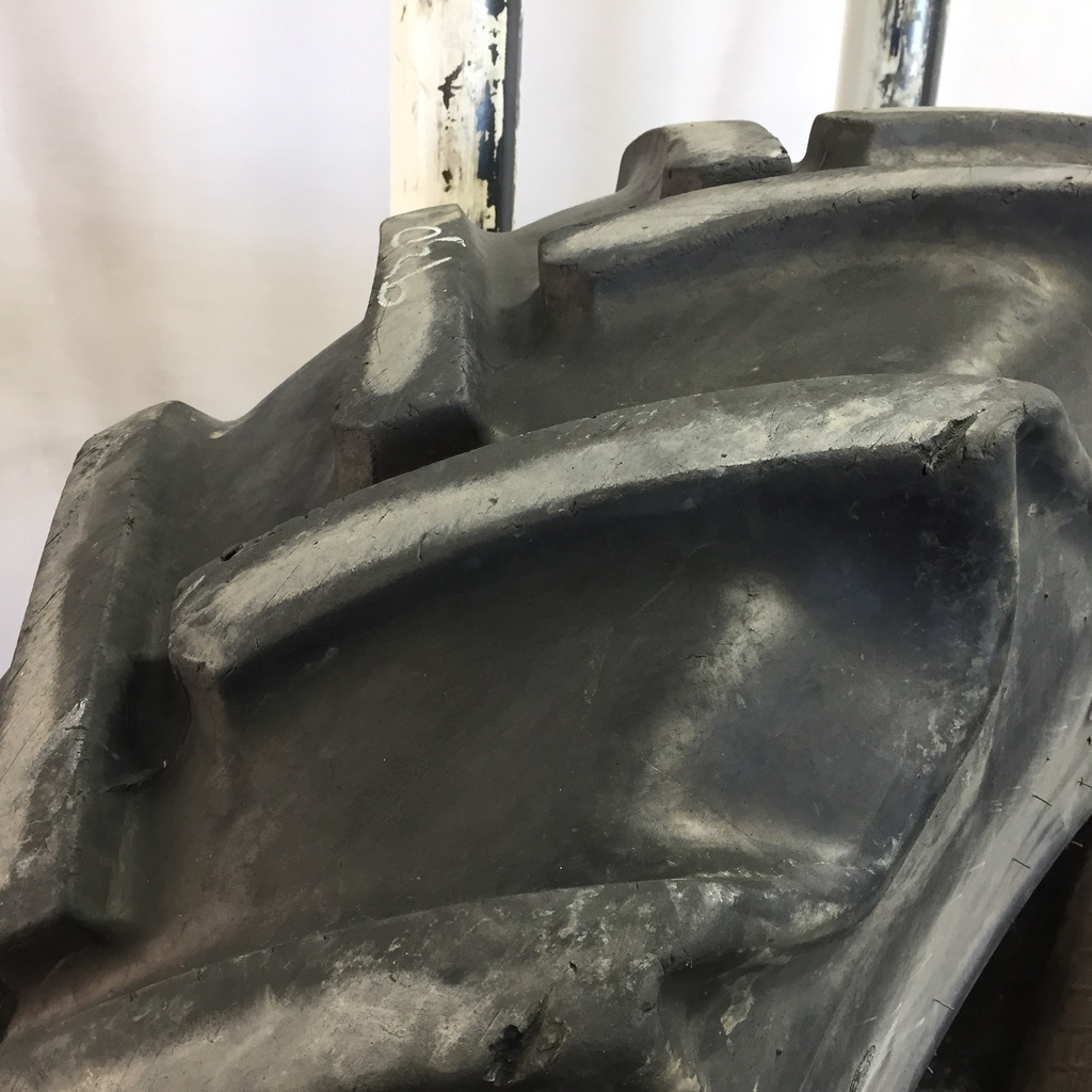 460/85R34 Continental AC85 Contract R-1W 144 B 55%