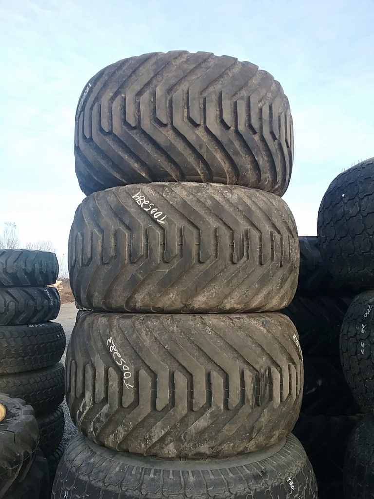 550/45-22.5 Alliance 328 Flotation IMP HS  I-3 on Case IH Silver Mist 10-Hole Formed Plate 85%