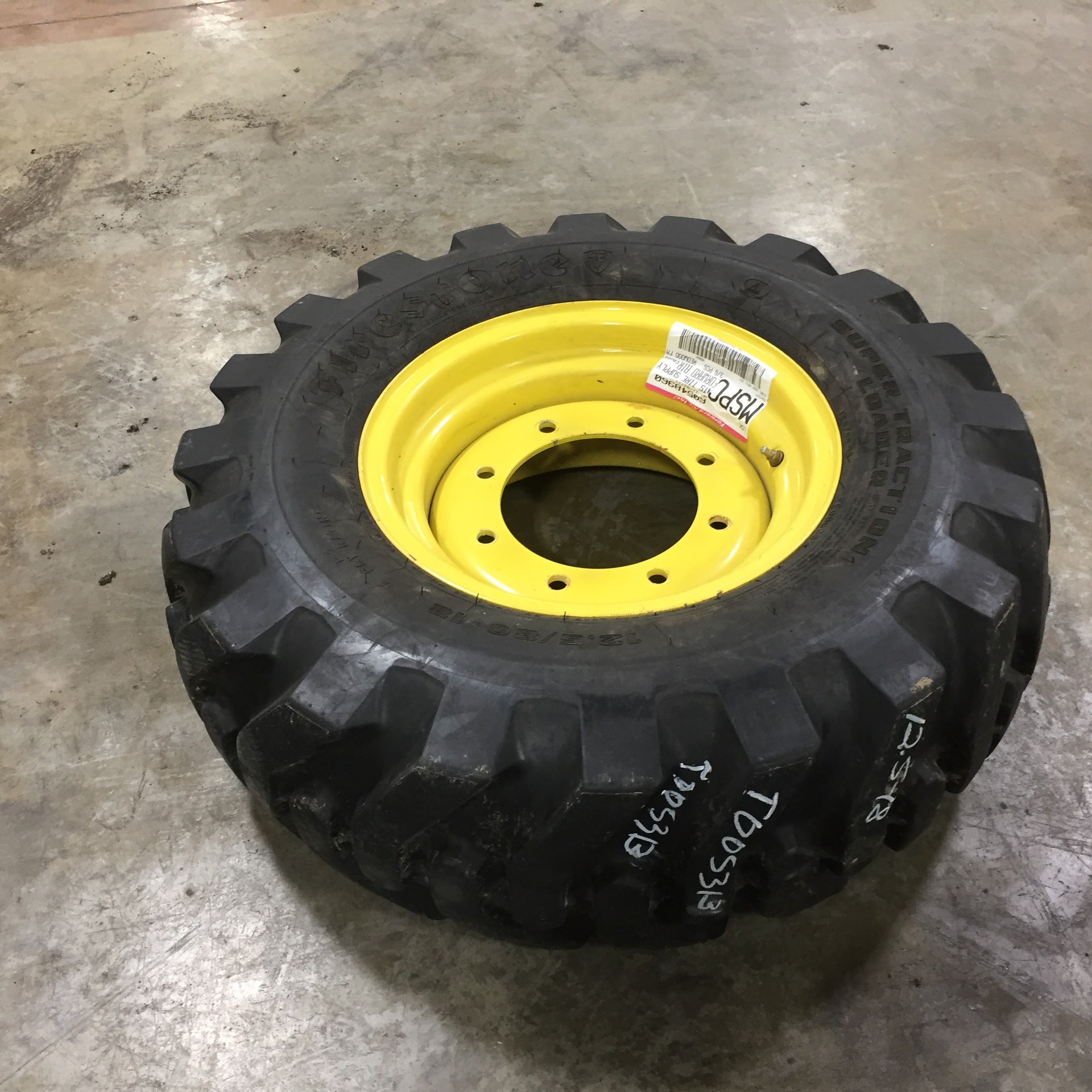 Used12.5/8018 Firestone Super Traction Loader I3 on Formed Plate