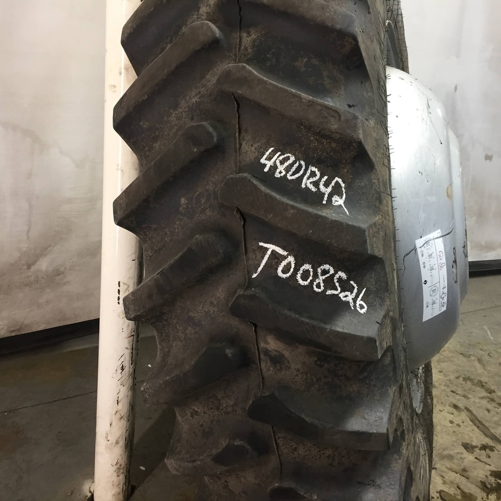 480/80R42 Firestone Radial All Traction 23 R-1 on Case IH Silver Mist 20-Hole Dolly Dual 95%