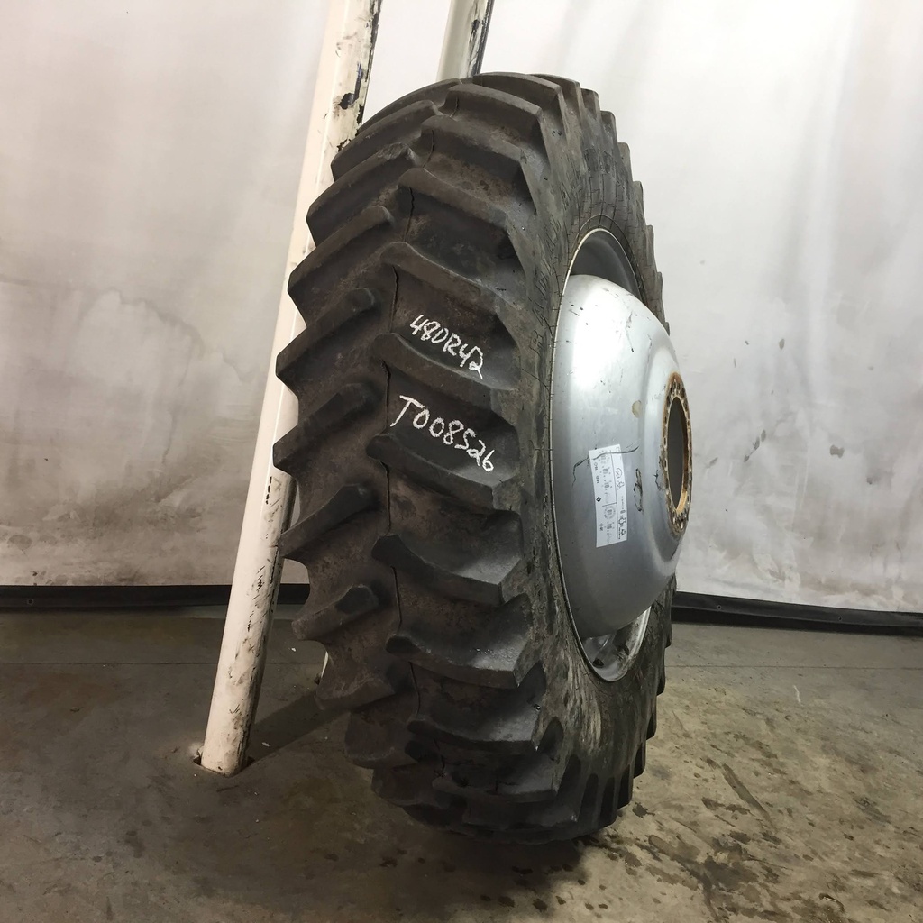 480/80R42 Firestone Radial All Traction 23 R-1 on Case IH Silver Mist 20-Hole Dolly Dual 95%