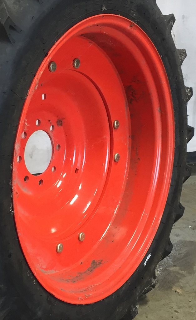 8-Hole Stub Disc (groups of 2 bolts) Center for 32" Rim, Orange