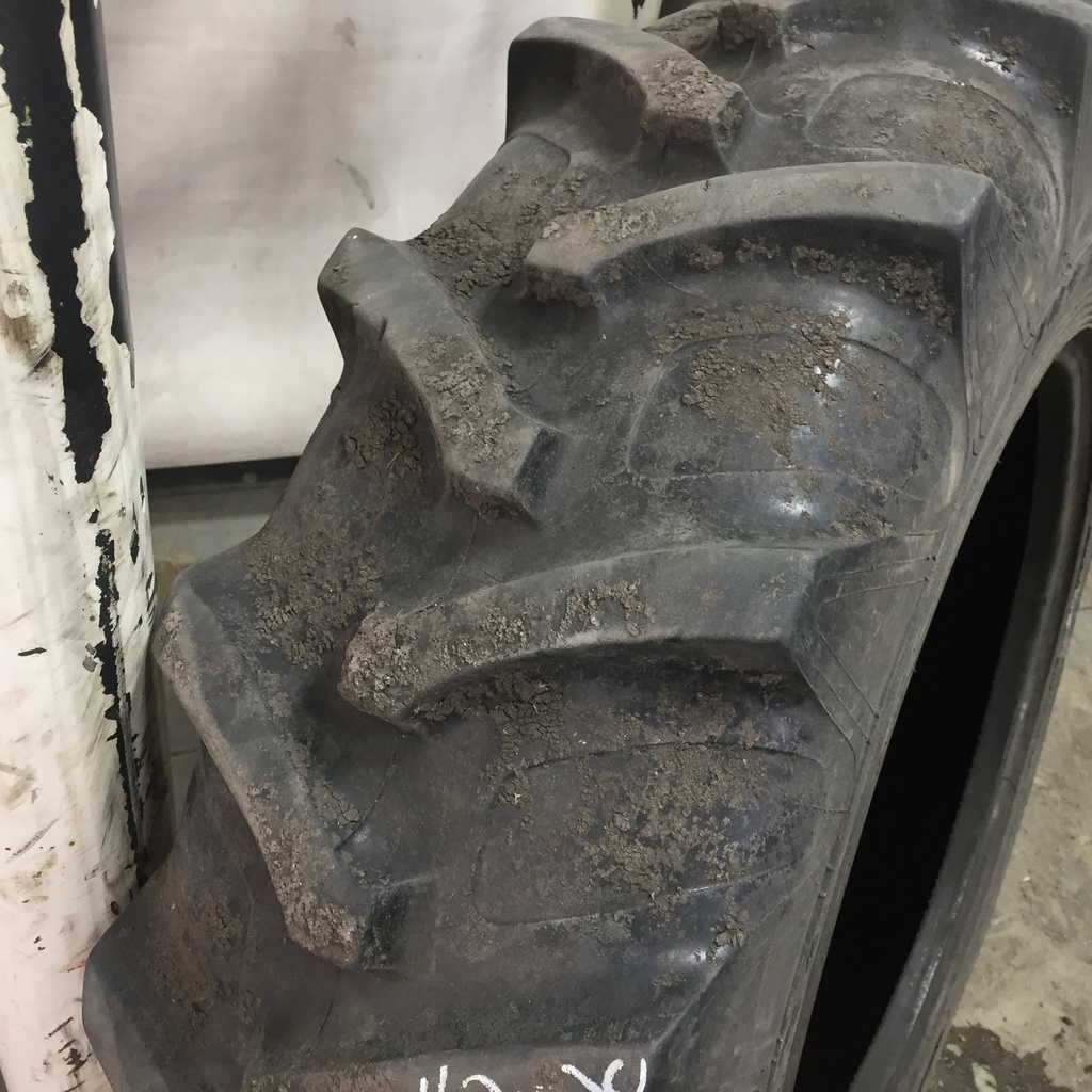 11.2/-24 Galaxy Super Tractor R-1, E (10 Ply) 60%