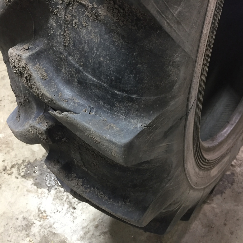 11.2/-24 Galaxy Super Tractor R-1, E (10 Ply) 60%