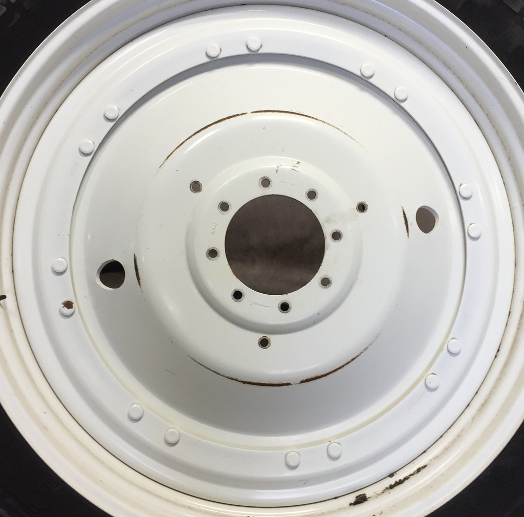 8-Hole Stub Disc (groups of 2 bolts) Center for 38"-54" Rim, New Holland White