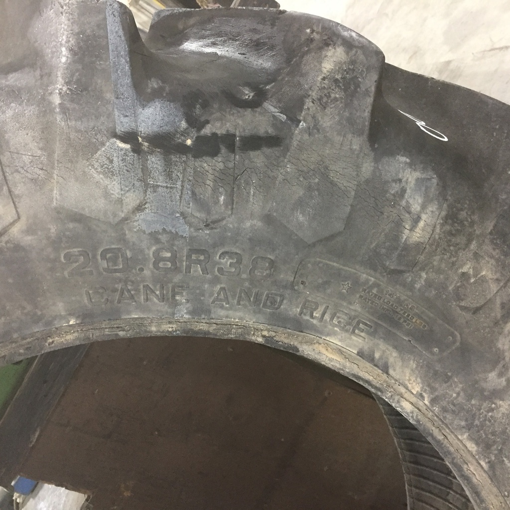 20.8/R38 Titan Farm PD360 R-2 147 A8 70%