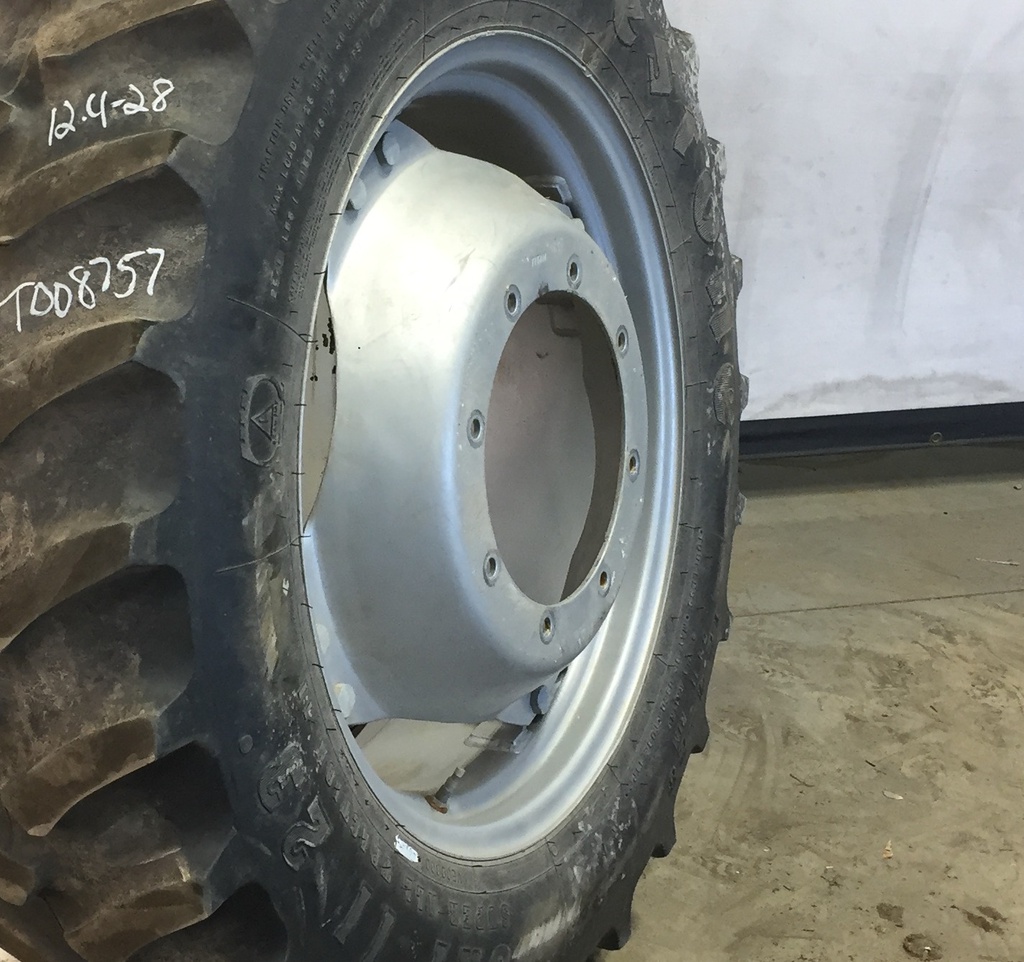 12"W x 28"D Rim with Clamp/Loop Style (groups of 2 bolts) Rim with 8-Hole Center, Case IH Silver Mist