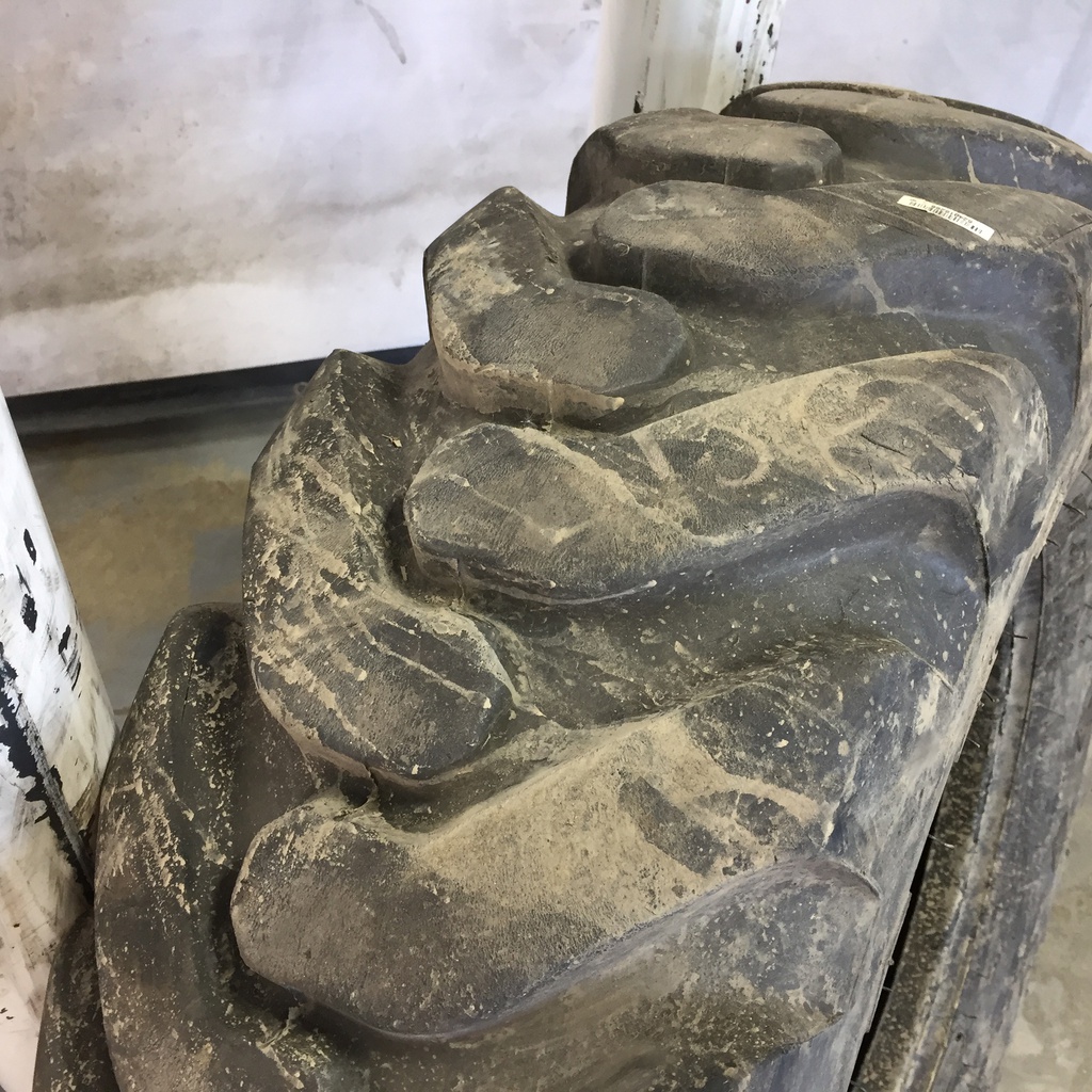 12.5/80-18 Goodyear Farm Sure Grip Lug NHS I-3, G (14 Ply) 85%