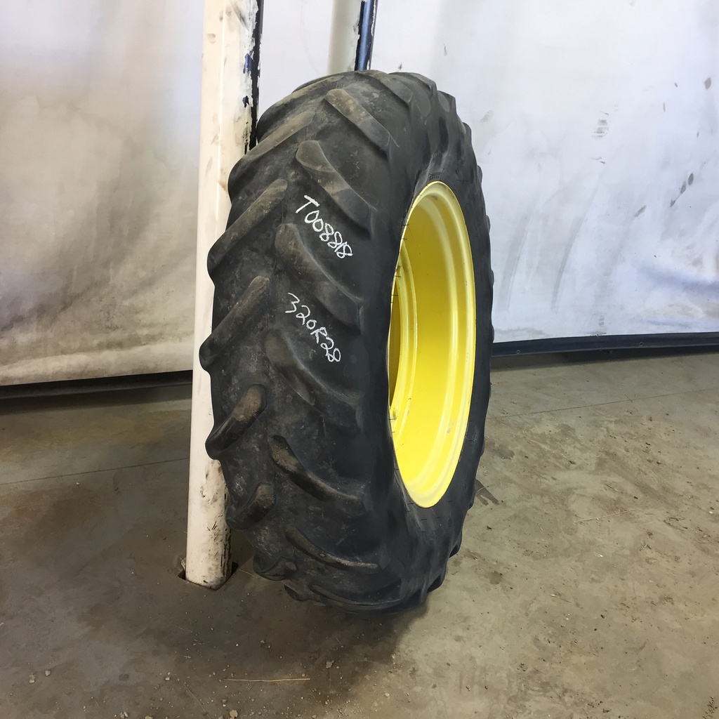 320/85R28 Firestone Performer 85 R-1W 124 D 20%