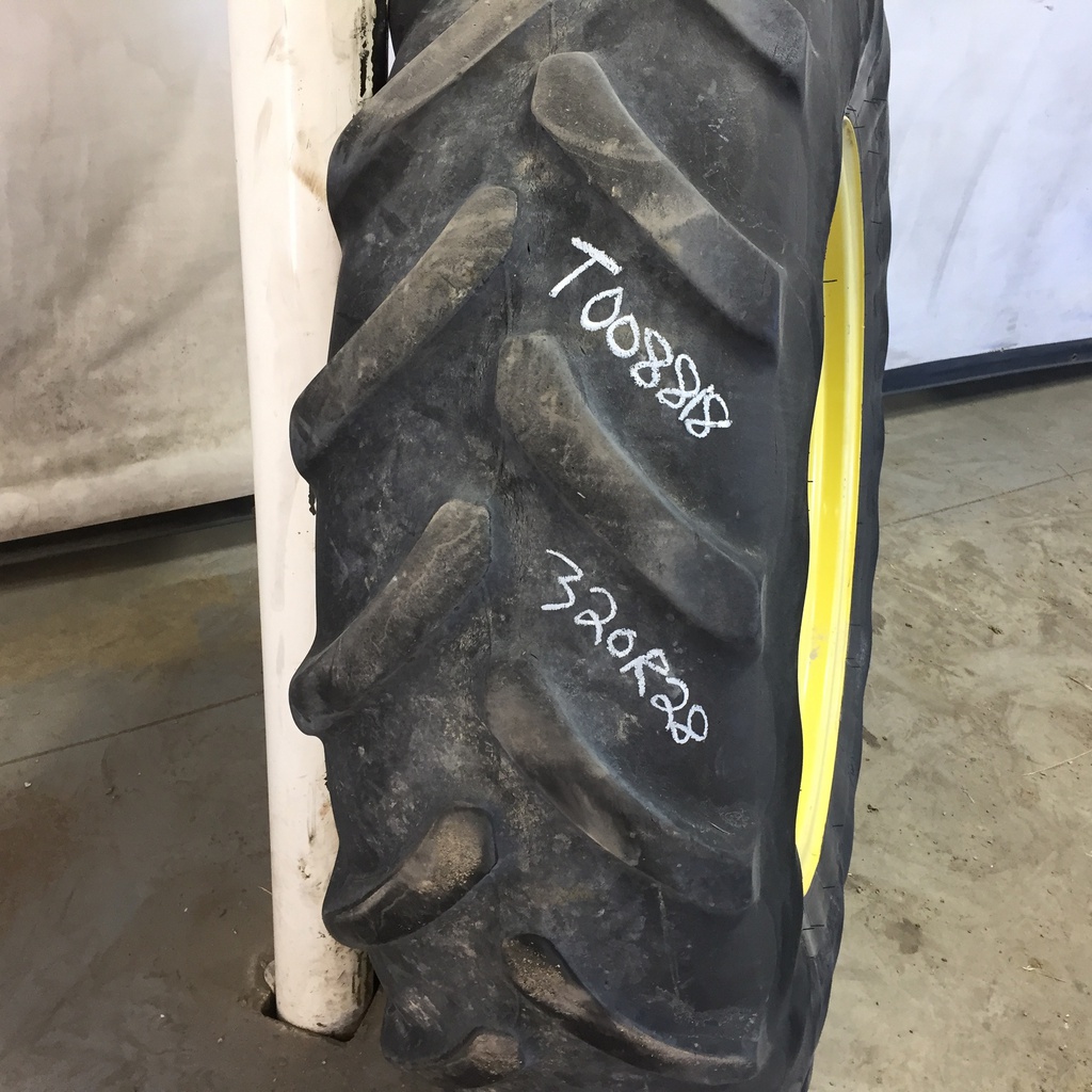 320/85R28 Firestone Performer 85 R-1W 124 D 20%