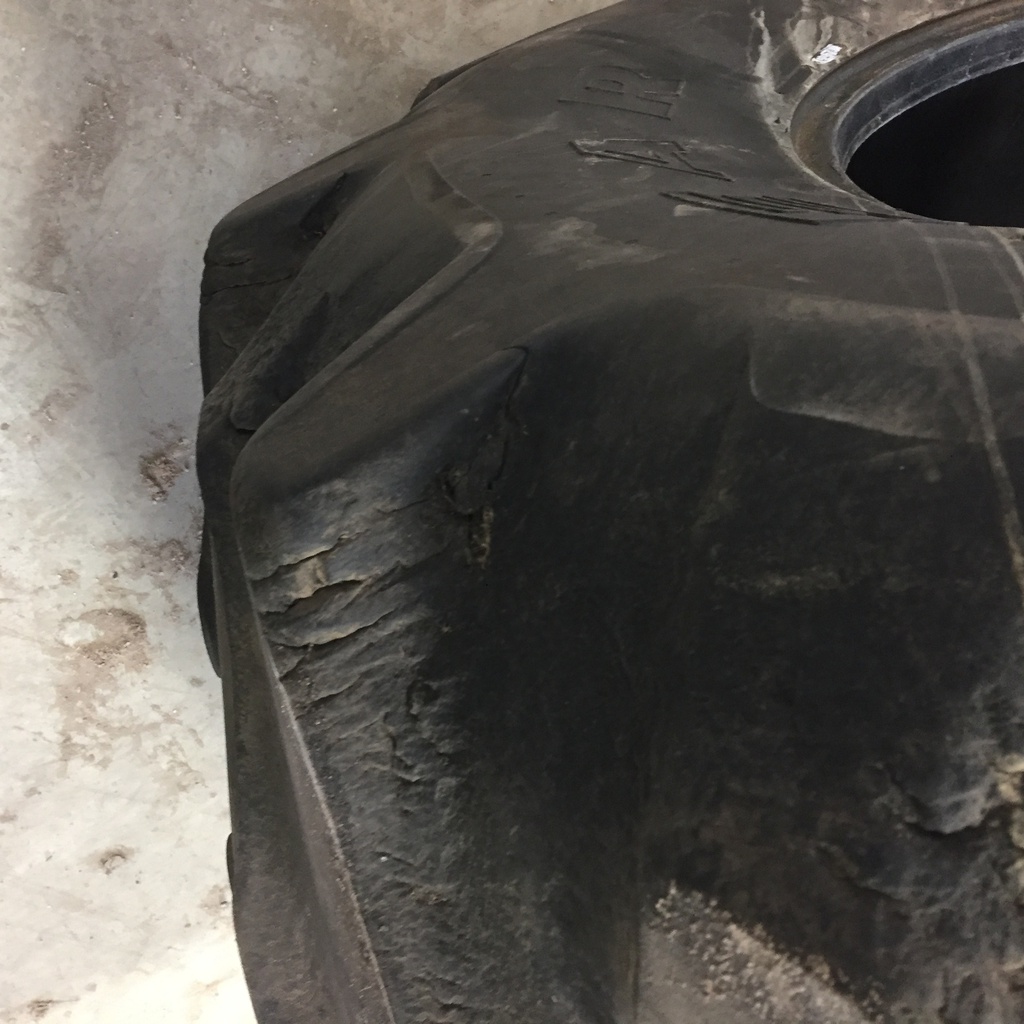 30.5/L-32 Goodyear Farm Dyna Torque II R-1, F (12 Ply) 35%