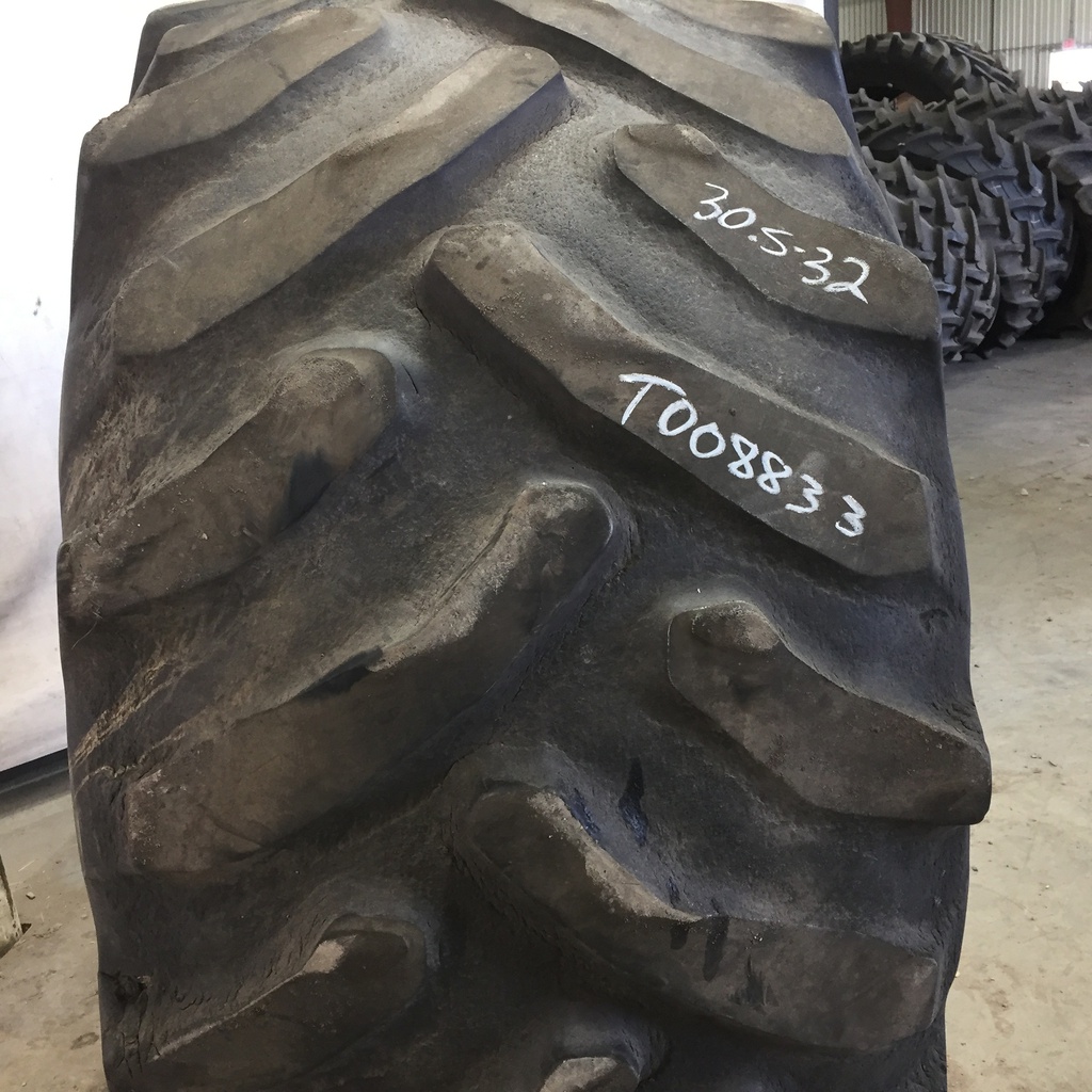 30.5/L-32 Goodyear Farm Dyna Torque II R-1, F (12 Ply) 35%