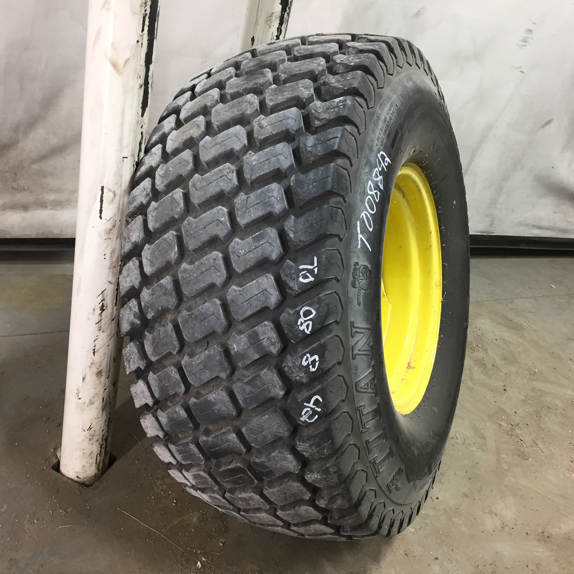 Used44/18.0020 Titan Farm Multi Trac C/S HF1 Agricultural Tires for
