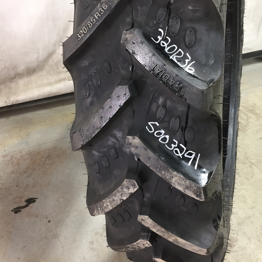 320/85R36 BKT Tires Agrimax RT 855 R-1W 128 A8 99%