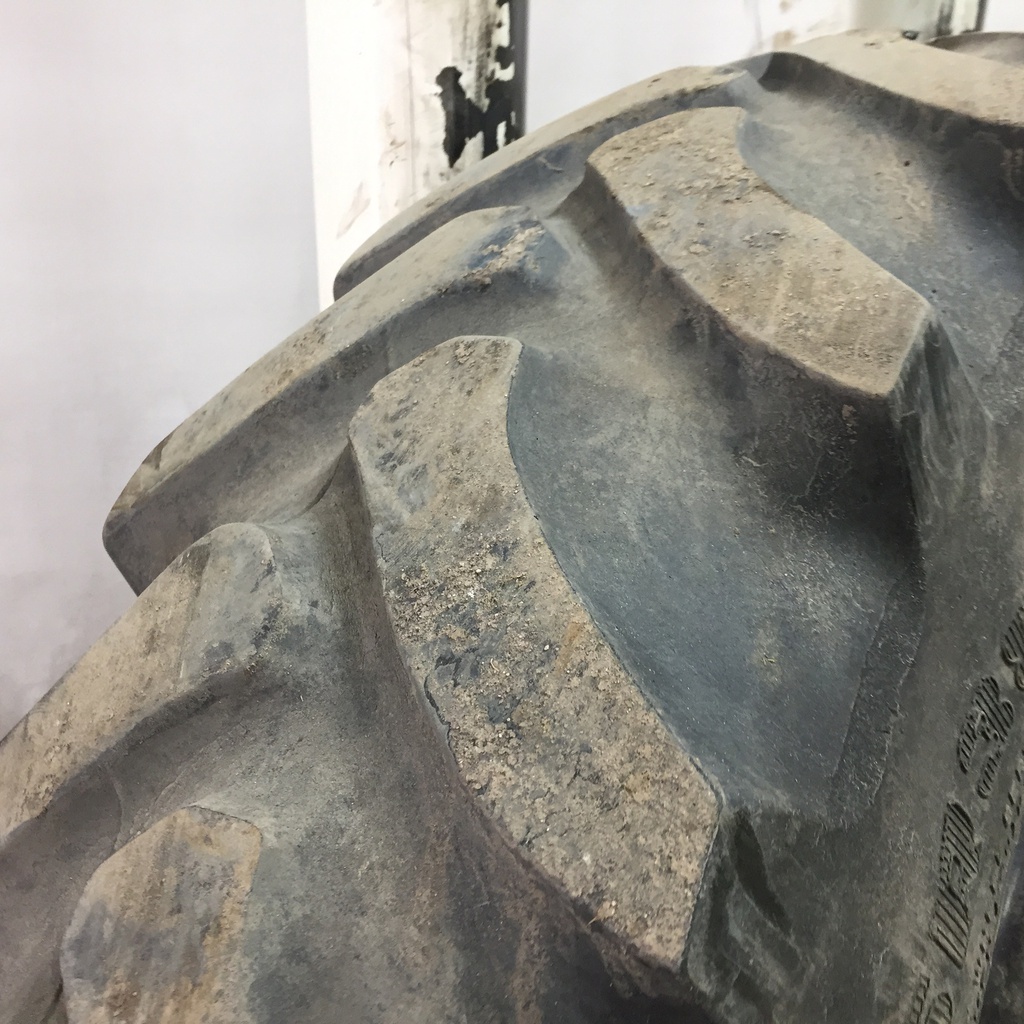 320/85R38 Firestone Radial 9000 R-1W 143 B 45%