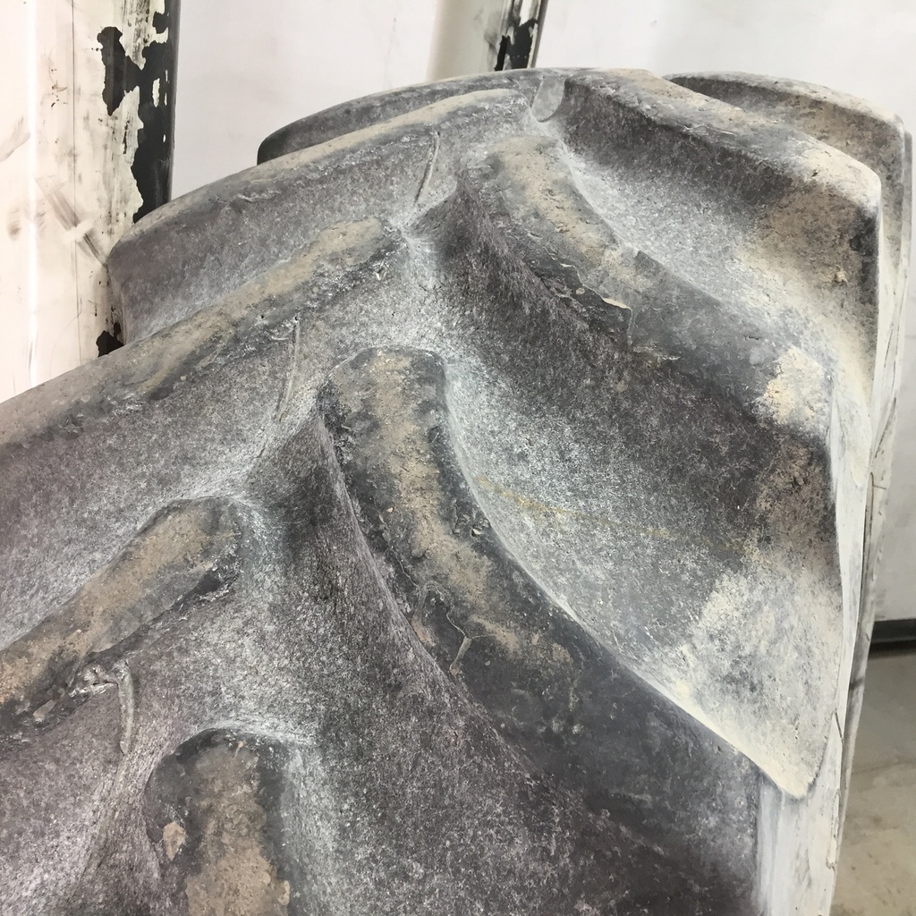 420/90R30 Firestone Radial All Traction FWD R-1 142 B 65%