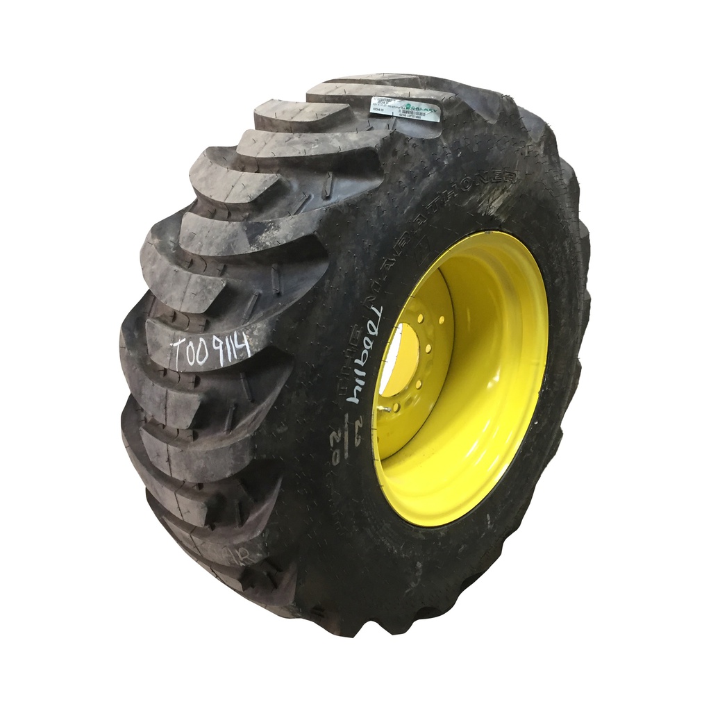 43/16.00-20 Galaxy Marathoner R-4 on John Deere Yellow 8-Hole Formed Plate 99%