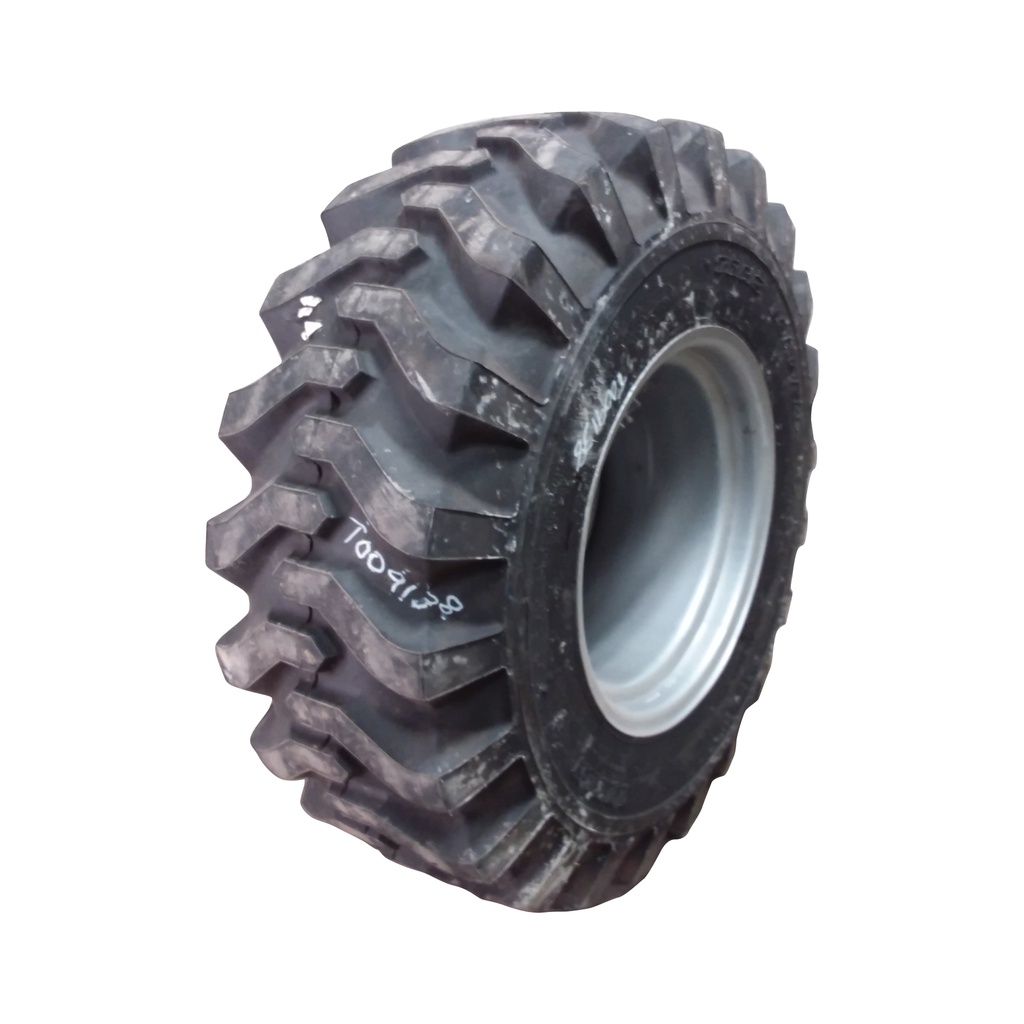 43/16.00-20 Titan Farm Trac Loader SS NHS  R-4 on Case IH Silver Mist 6-Hole Implement 99%