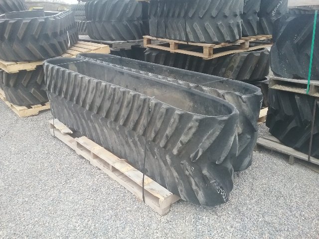 30" Goodyear Trackman Case IH STX 60%