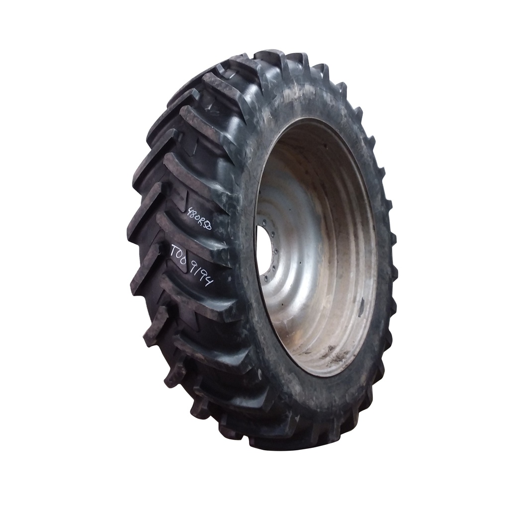 480/80R50 Michelin AgriBib R-1W on Case IH Silver Mist 10-Hole Formed Plate W/Weight Holes 70%
