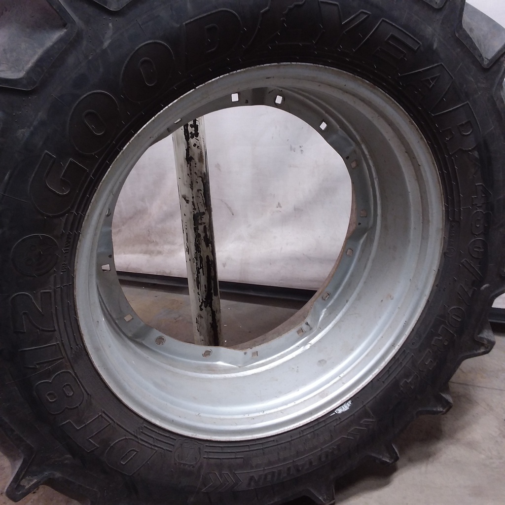 480/70R34 Goodyear Farm DT812 Optitrac R-1W on Case IH Silver Mist 8-Hole Waffle Wheel (Groups of 2 bolts) 85%