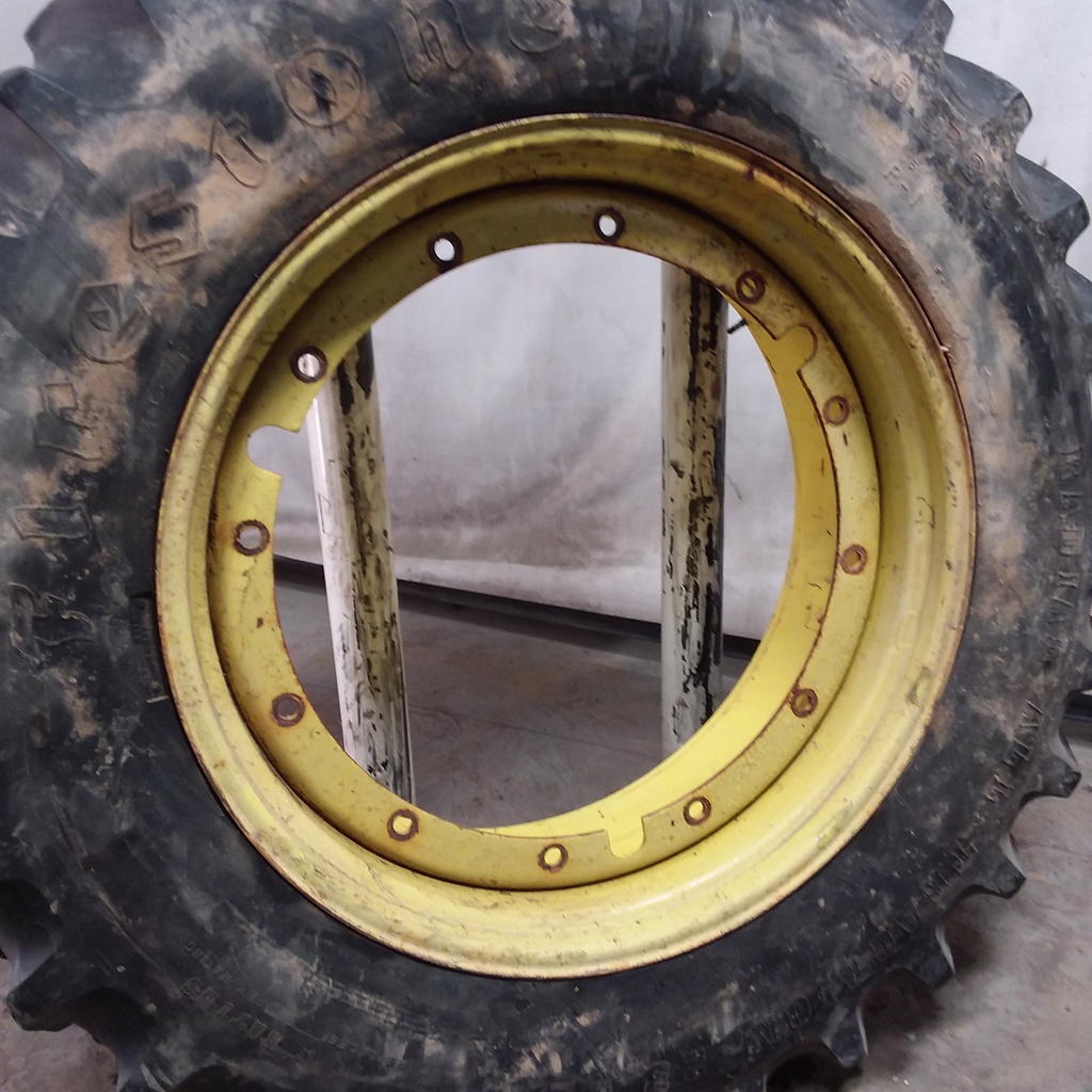 420/85R38 Firestone Radial All Traction 23 R-1 on John Deere Yellow 12-Hole Stub Disc 75%
