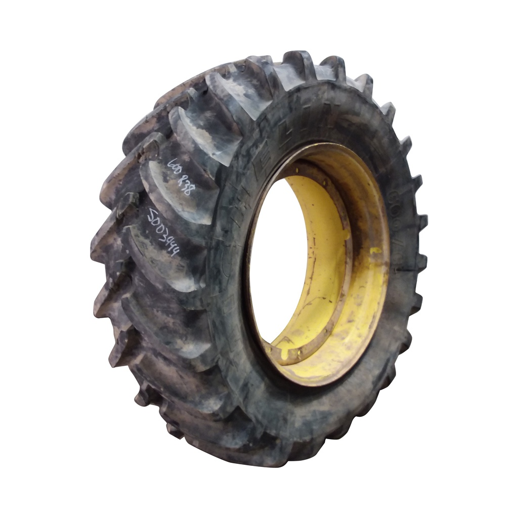 600/65R38 Michelin Multibib(XM108) R-1W on John Deere Yellow 12-Hole Stub Disc
