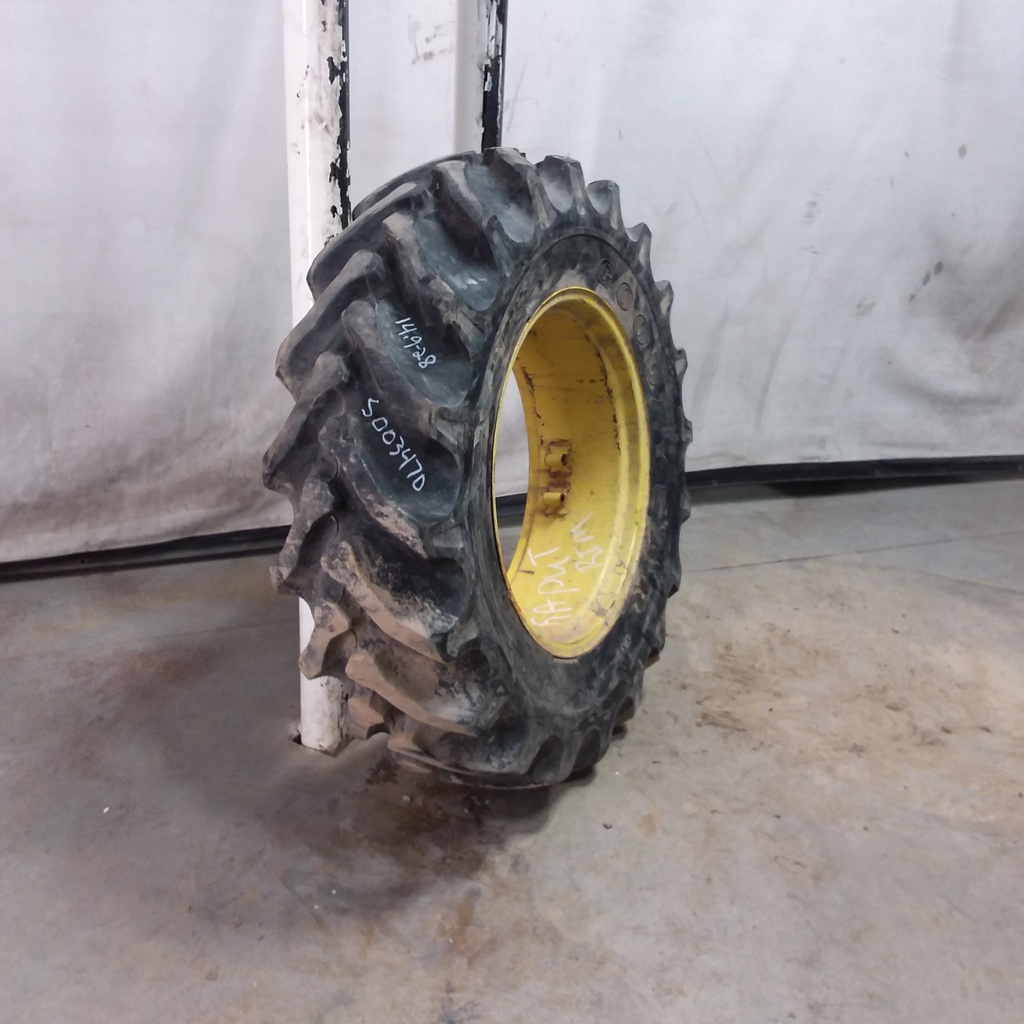 14.9/-28 Goodyear Farm DT195 R-1, F (12 Ply) 99%