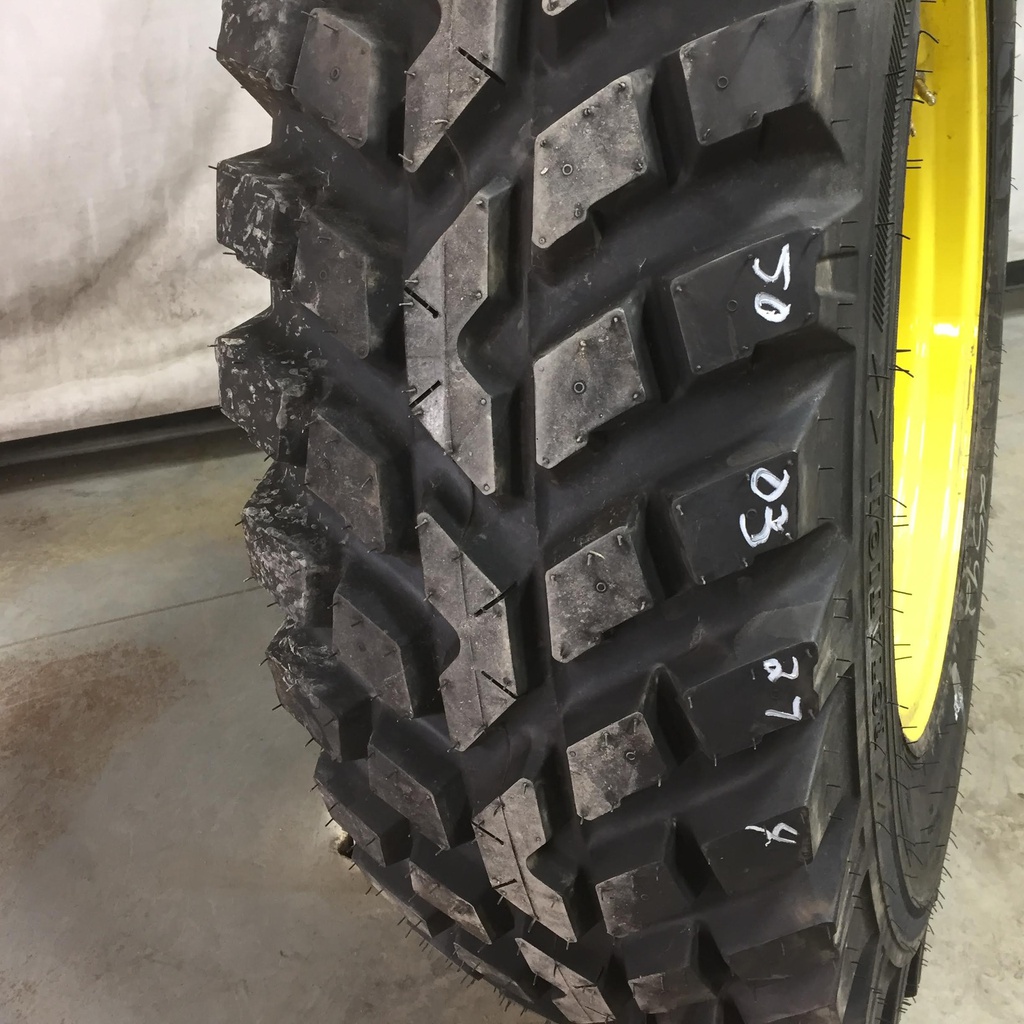 360/80R28 Nokian TRI 2 R-1 142 D 90%