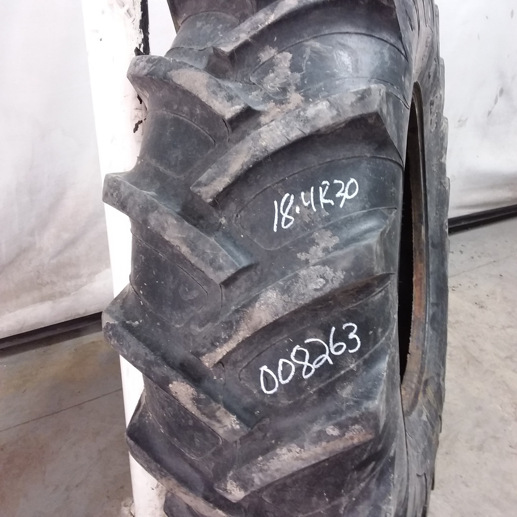 18.4/R30 Titan Farm Hi Power Lug Radial R-1 143 B 65%