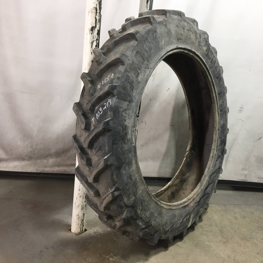 12"W x 46"D, Case IH Silver Mist 10-Hole Bubble Disc