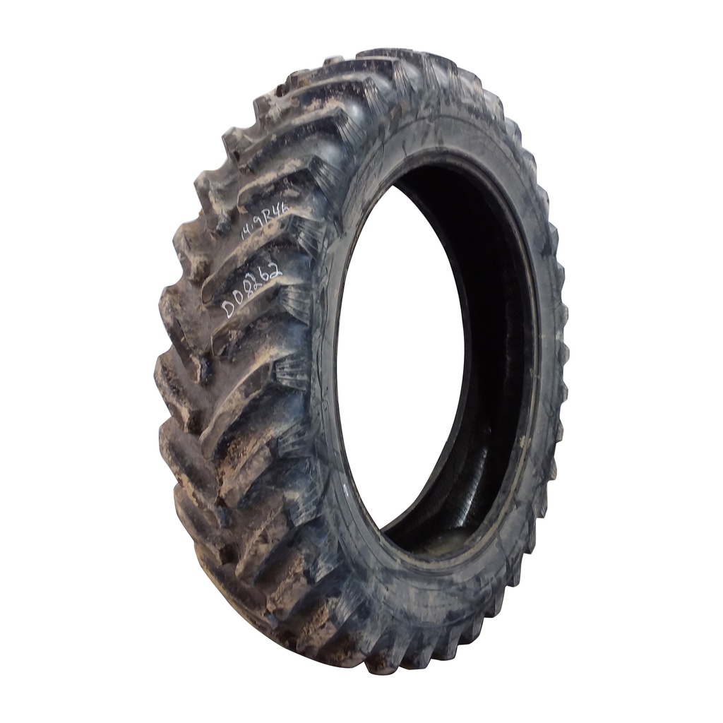 14.9/R46 Titan Farm Hi Traction Lug Radial R-1 149 A8, 5* (0 Ply) 80%
