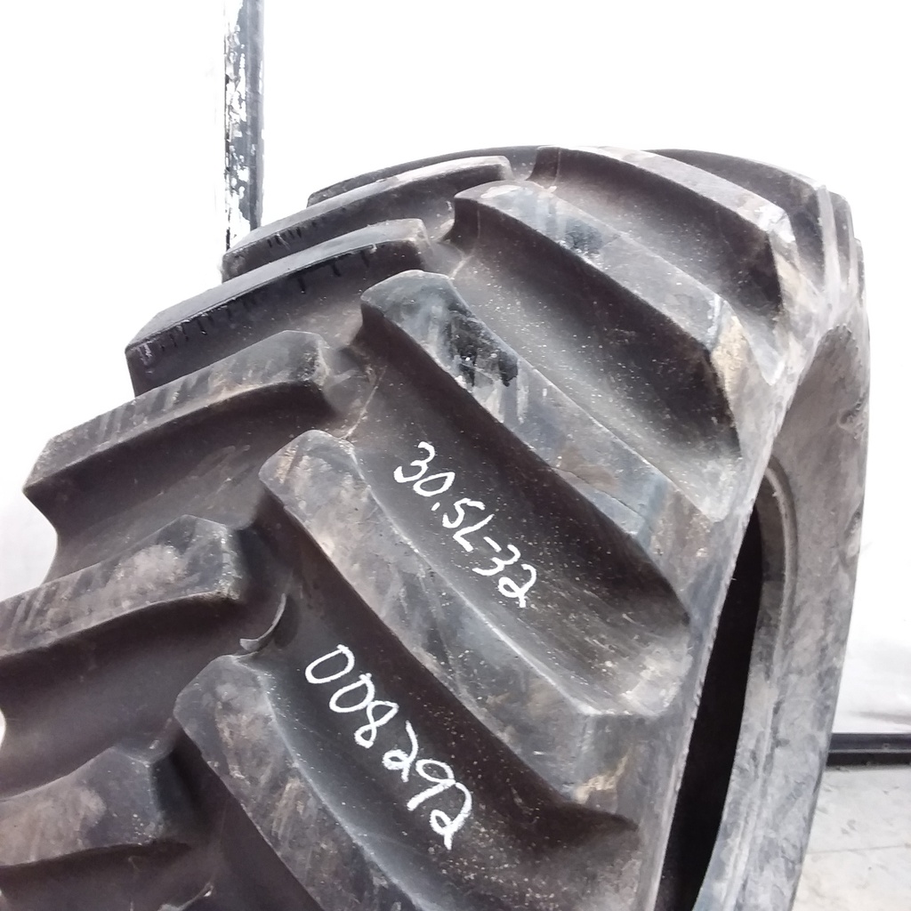 30.5/L-32 Firestone Super All Traction 23 R-1, G (14 Ply) 99%