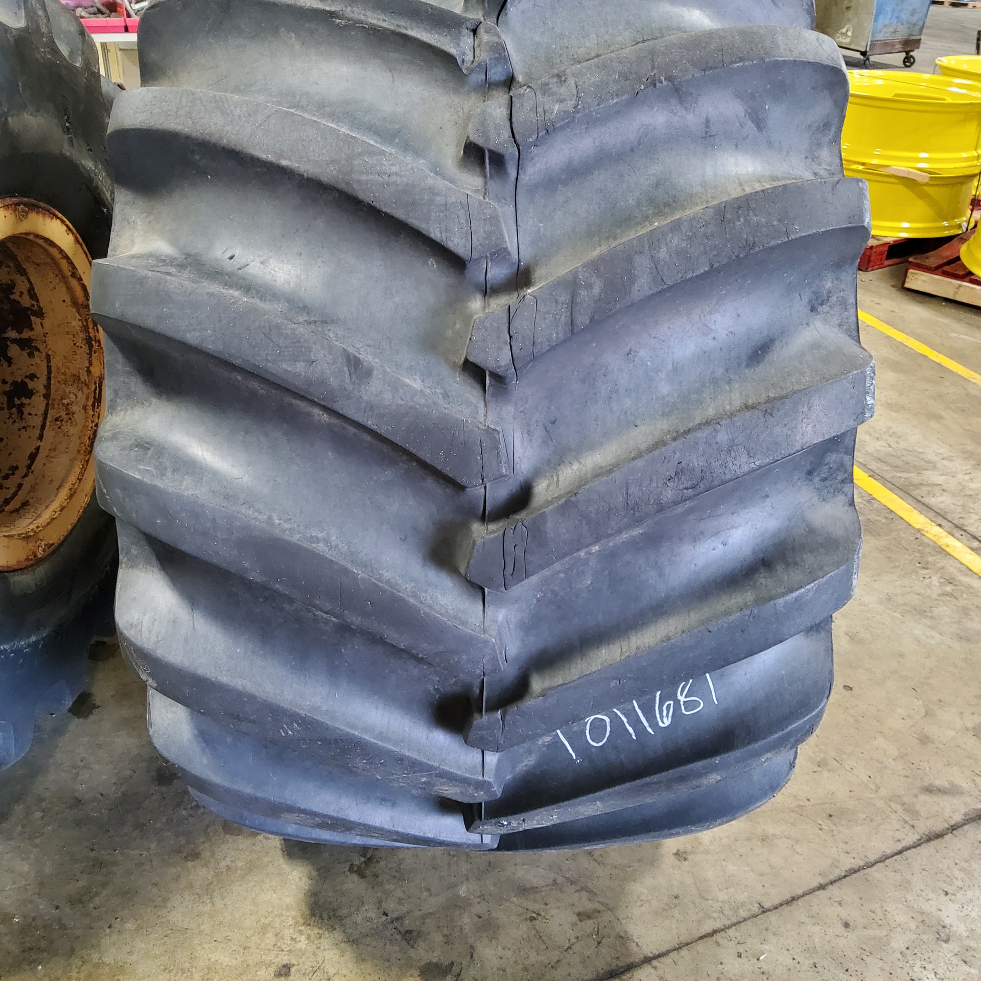 USED 66x43.00-25 Firestone Flotation 23 DT Logger HF-3 G (14 Ply
