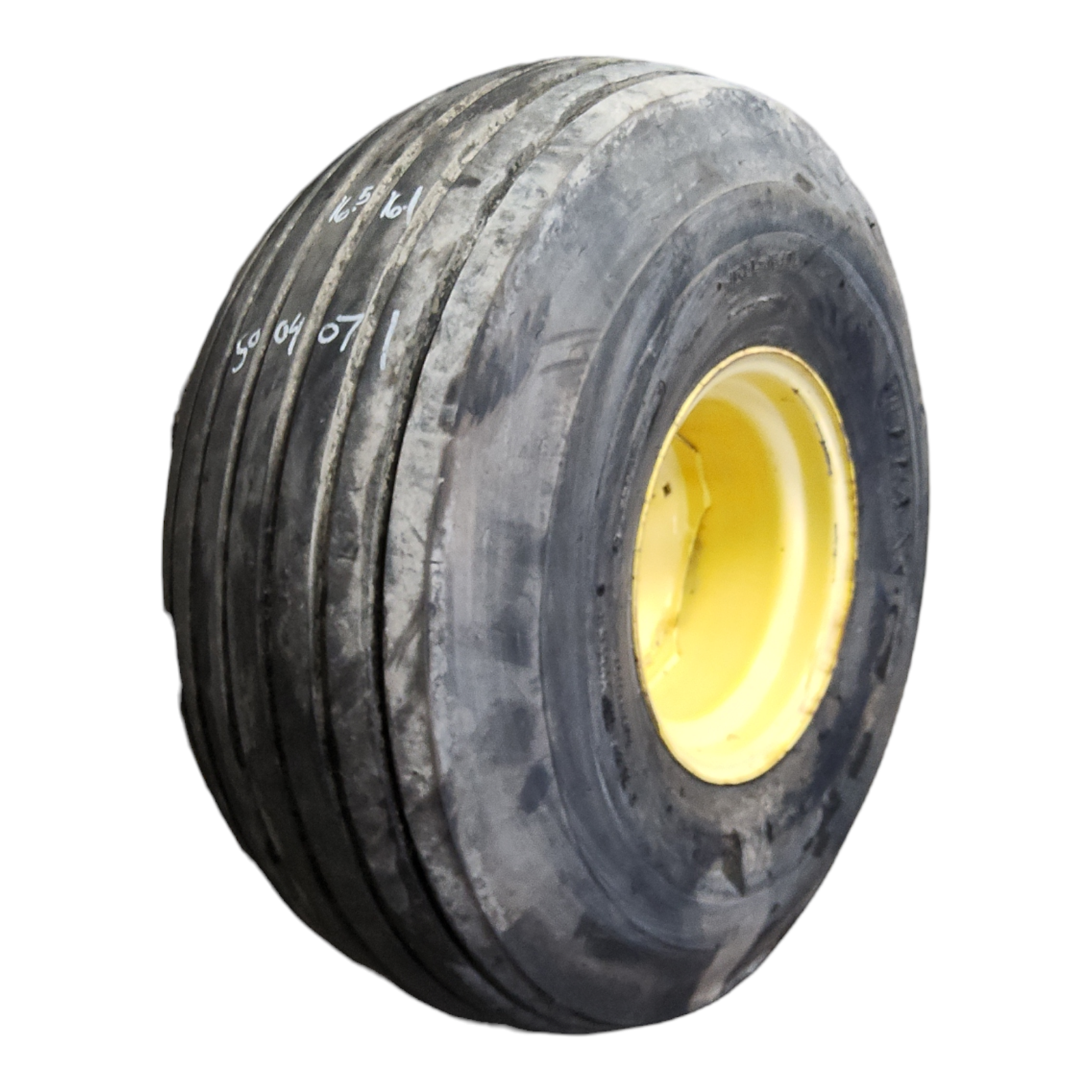 Linhthi　16キロ USED 16.5L-16.1SL Titan Farm Hi Flotation I-1 D (8 Ply), 85% for