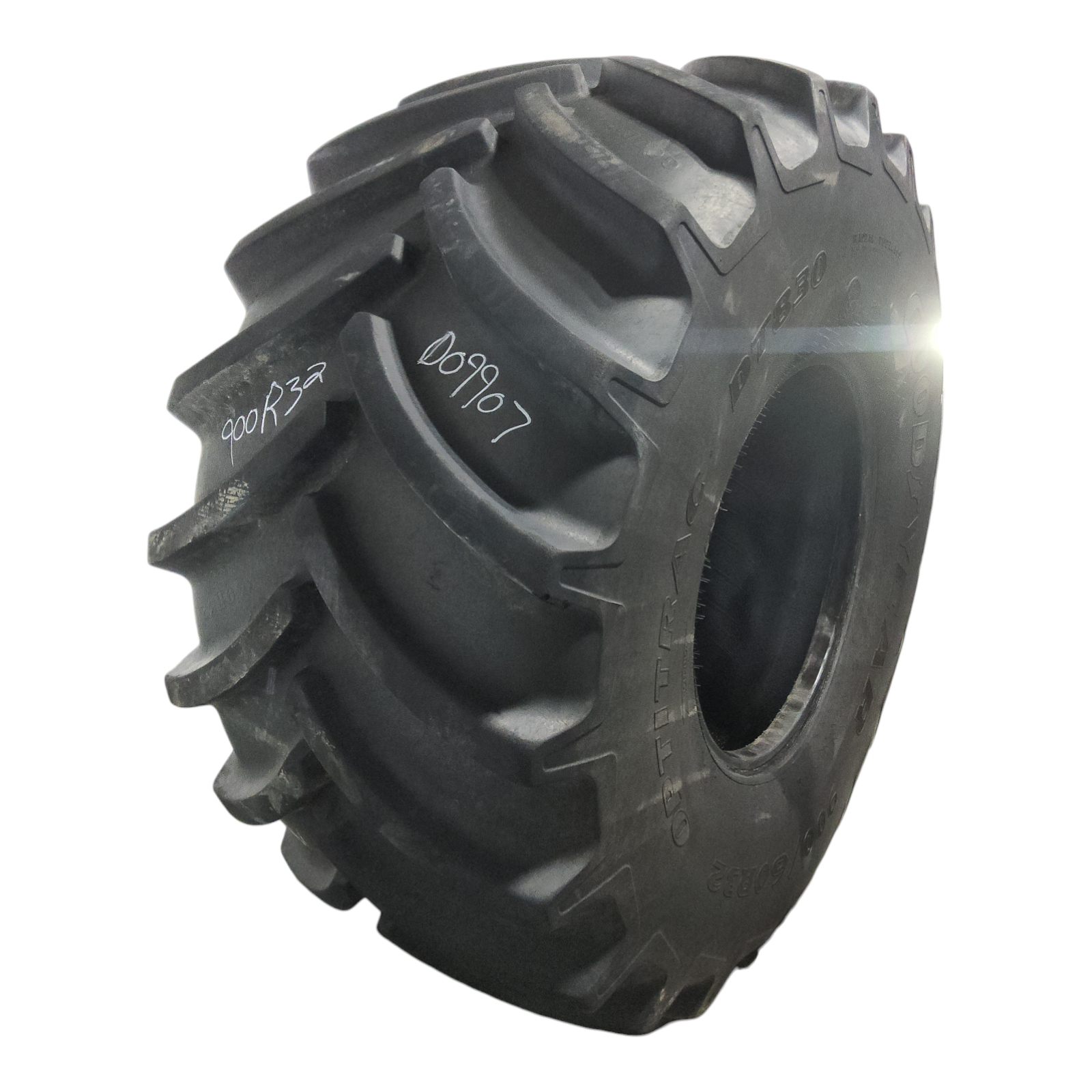 USED 900/60R32 Goodyear Farm DT830 Optitrac R-1W 176B 85% for Sale