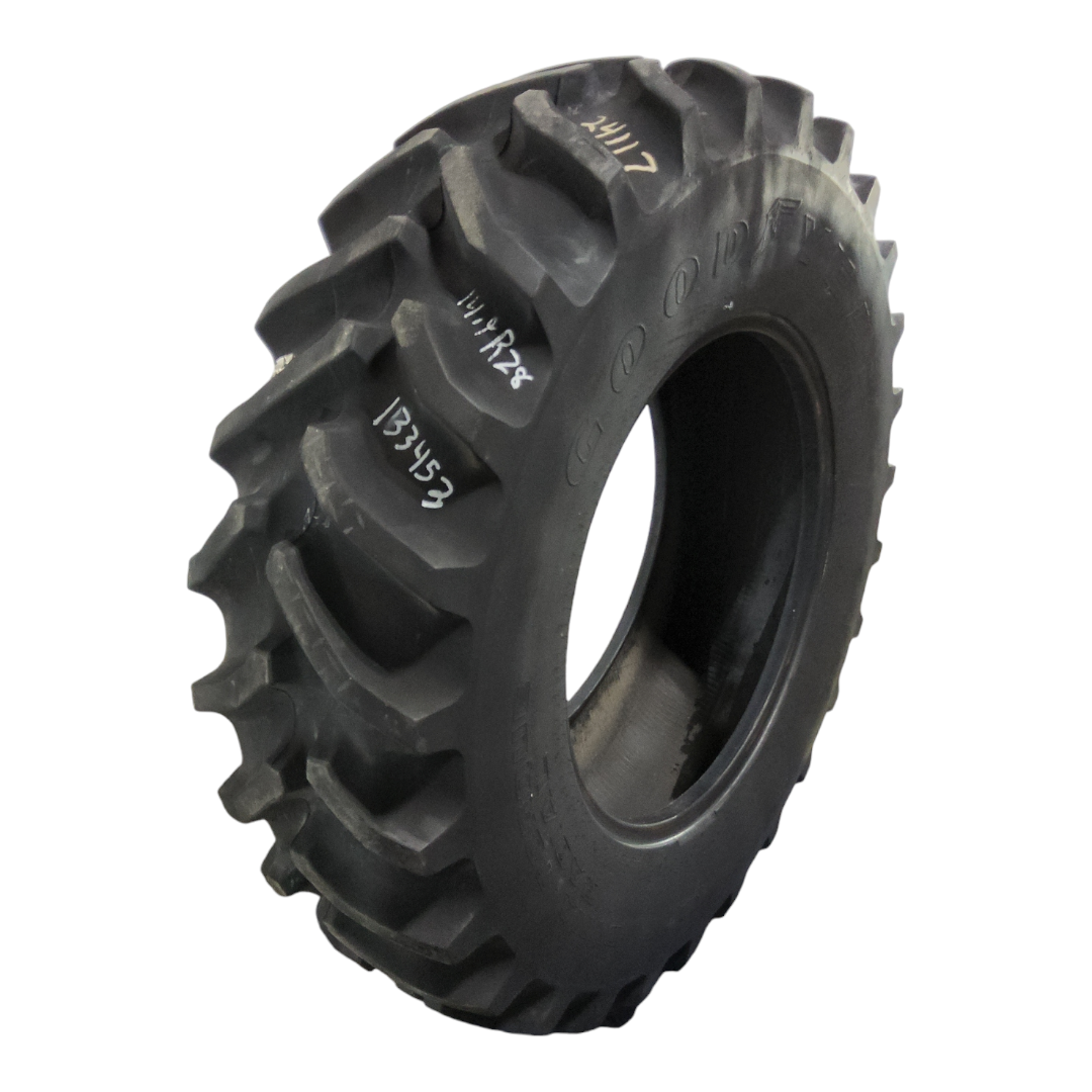 USED 14.9R28 Goodyear Farm Dyna Torque Radial R-1 E (10 Ply