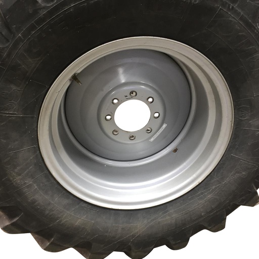 [WT007457] 16"W x 26"D, Case IH Silver Mist 8-Hole Formed Plate