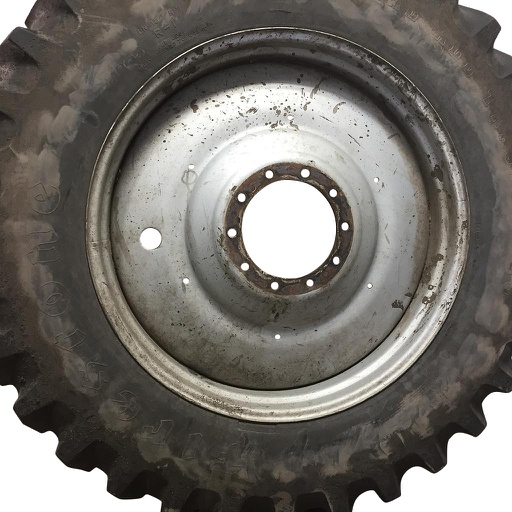 [WT008578] 16"W x 42"D, Case IH Silver Mist 10-Hole Formed Plate