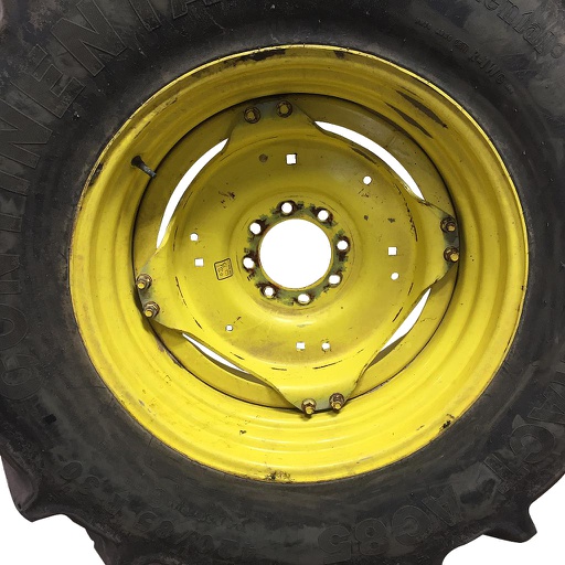 [WT007460] 15"W x 30"D Stub Disc (groups of 2 bolts) Rim with 8-Hole Center, John Deere Yellow