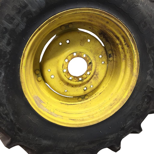 [WT007461] 15"W x 30"D Stub Disc (groups of 2 bolts) Rim with 8-Hole Center, John Deere Yellow