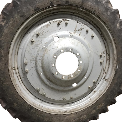 [WT007912] 10"W x 50"D Stub Disc (groups of 2 bolts) Rim with 10-Hole Center, Case IH Silver Mist