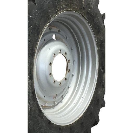 [WT008456] 16"W x 42"D Stub Disc Rim with 10-Hole Center, Case IH Silver Mist