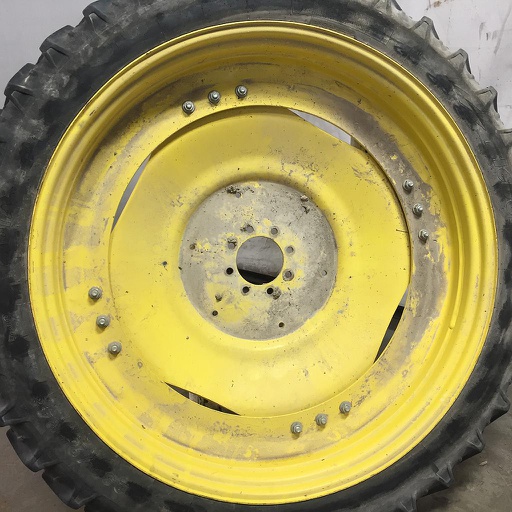 [WT008639] 8"W x 48"D Stub Disc (groups of 3 bolts) Rim with 8-Hole Center, John Deere Yellow