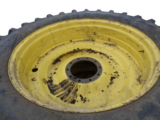 [T003830] 420/80R46 Firestone Radial All Traction 23 R-1 on John Deere Yellow 10-Hole Bubble Disc 60%
