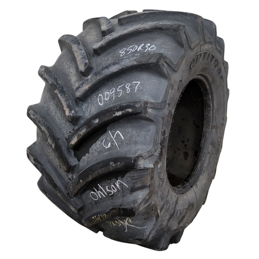 [009587] LSW850/55R30 Goodyear Farm Optitrac R-1W 186D 70%