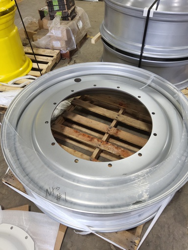 [67501] 13"W x 50"D, Case IH Silver Mist 12-Hole Stub Disc Sprayer , -5.5" Offset