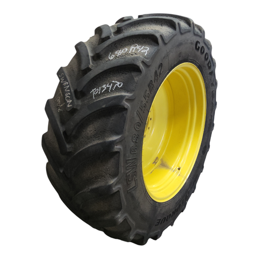 [T013470] LSW680/55R42 Goodyear Farm OptiTorque R-1 on John Deere Yellow 12-Hole Formed Plate Sprayer 80%