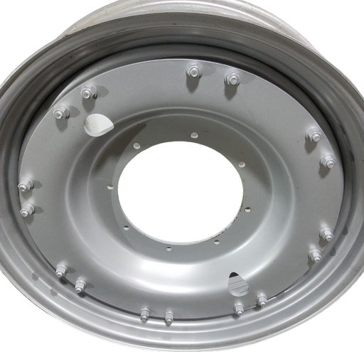 [T015023CTR] 8-Hole Stub Disc (groups of 2 bolts) Center for 38"-54" Rim, Case IH Silver Mist